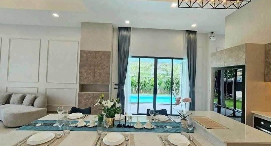 For sale 3 bedrooms villa in Bang Lamung, Chonburi