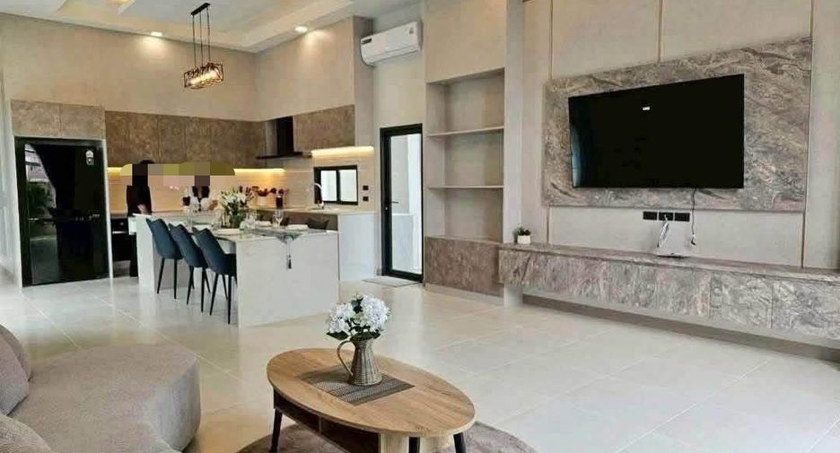 For sale 3 bedrooms villa in Bang Lamung, Chonburi