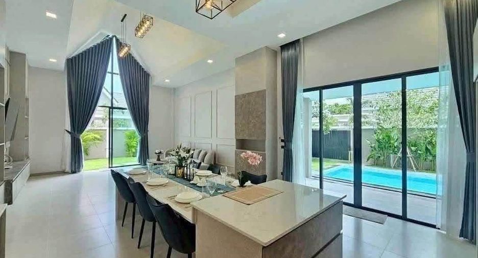 For sale 3 bedrooms villa in Bang Lamung, Chonburi