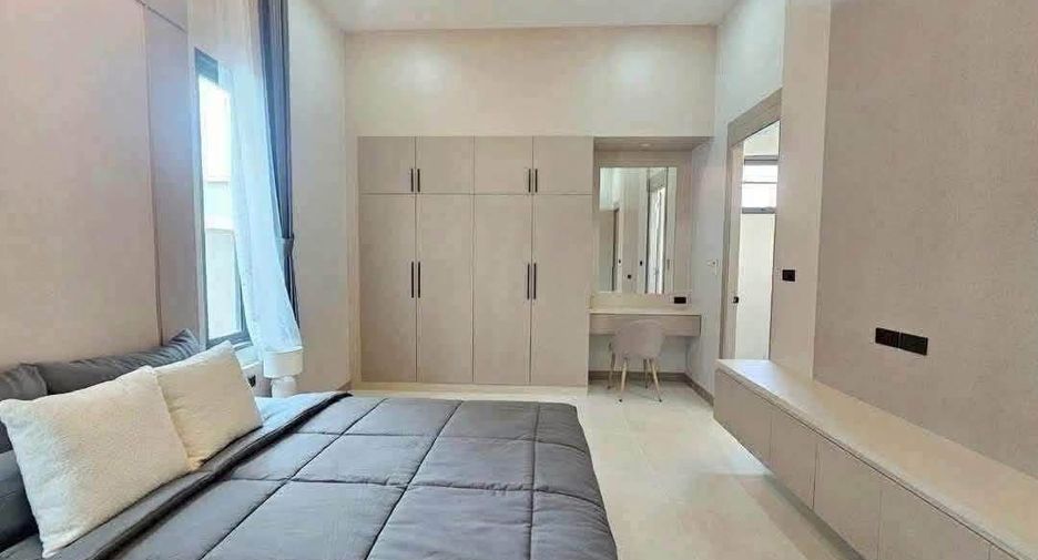 For sale 3 bedrooms villa in Bang Lamung, Chonburi