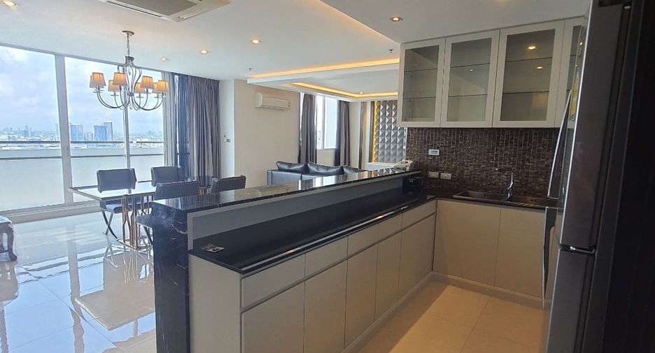 Condo en alquiler de 3 habitaciones en Bang Kapi, Bangkok