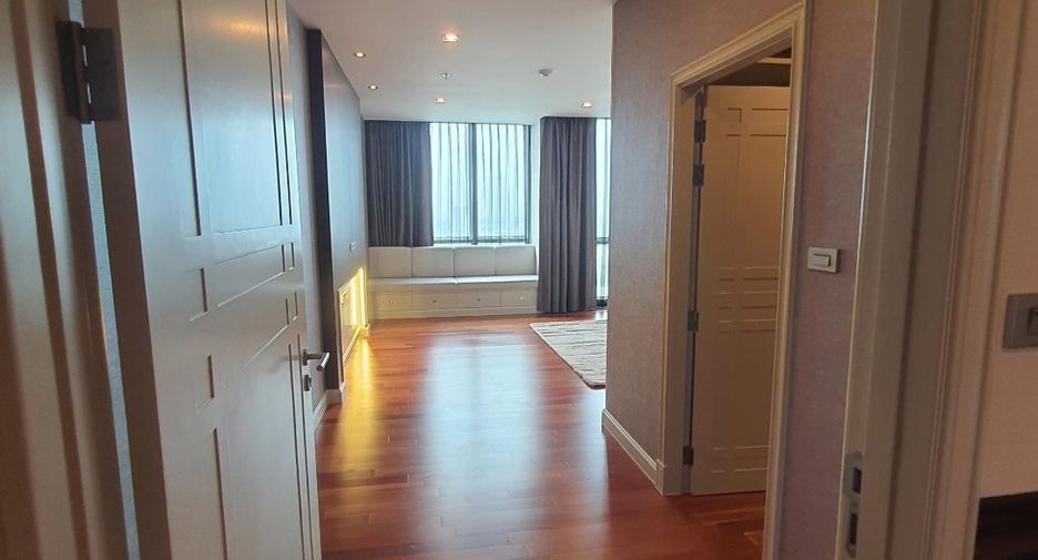 Condo en alquiler de 3 habitaciones en Bang Kapi, Bangkok