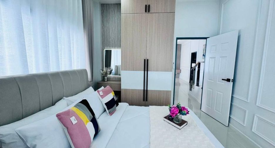 For sale 3 bedrooms house in Bang Lamung, Chonburi