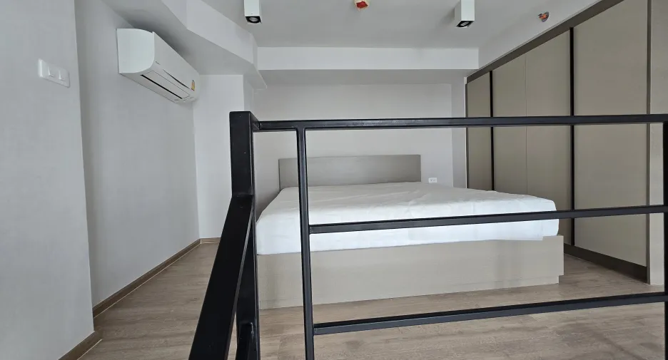 For rent 1 bed condo in Huai Khwang, Bangkok