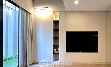 For sale 1 Beds condo in Khlong Toei, Bangkok