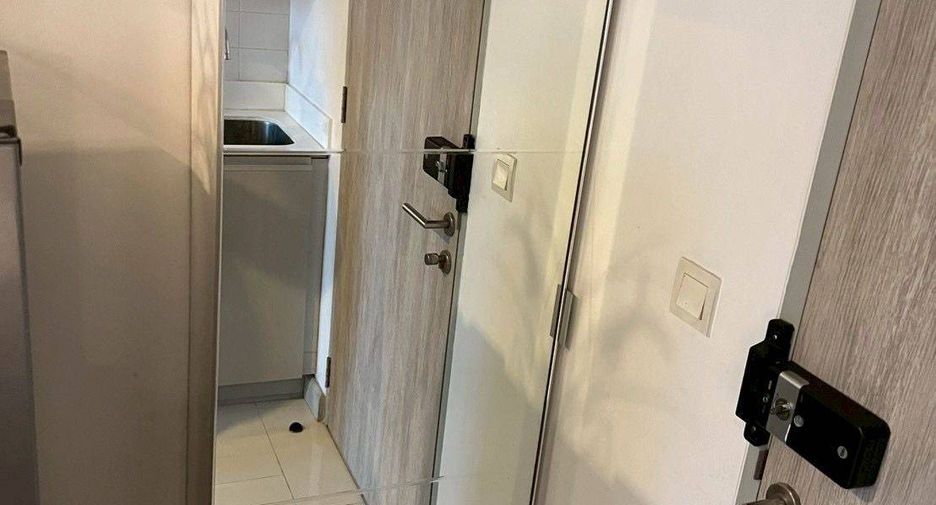 For sale 1 bed condo in Huai Khwang, Bangkok