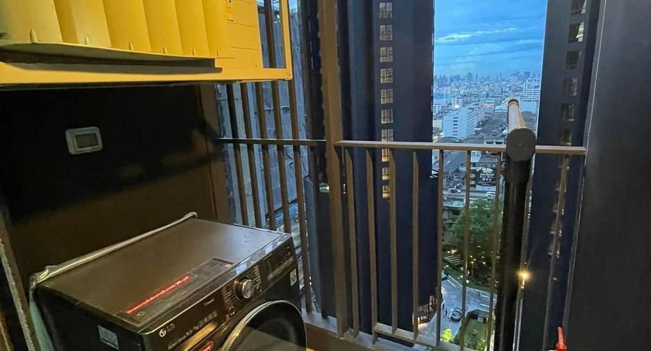For sale 1 bed condo in Huai Khwang, Bangkok
