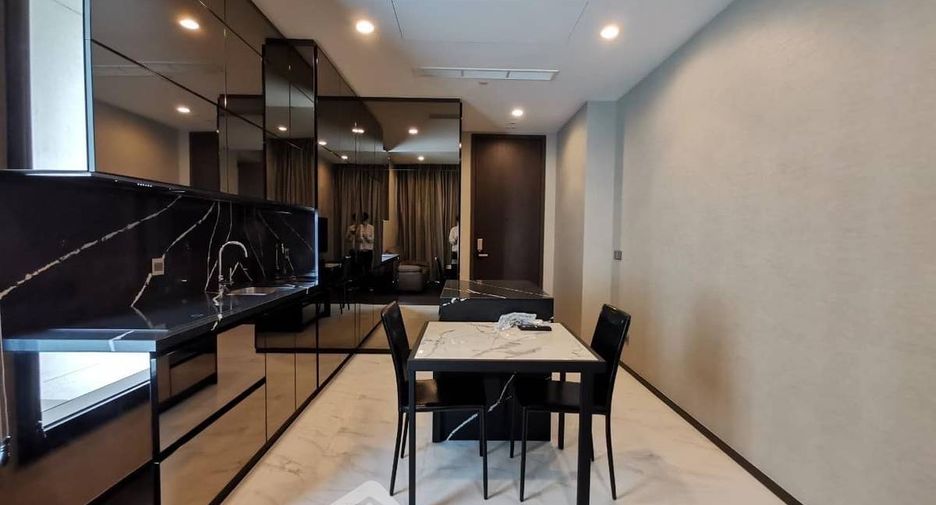 For rent 2 bedrooms condo in Khlong Toei, Bangkok