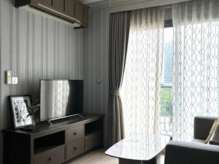 Аренда 2 спальни кондо в Ратчатхещи, Бангкок