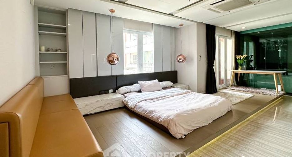 Condo en alquiler de 3 habitaciones en Khlong Toei, Bangkok