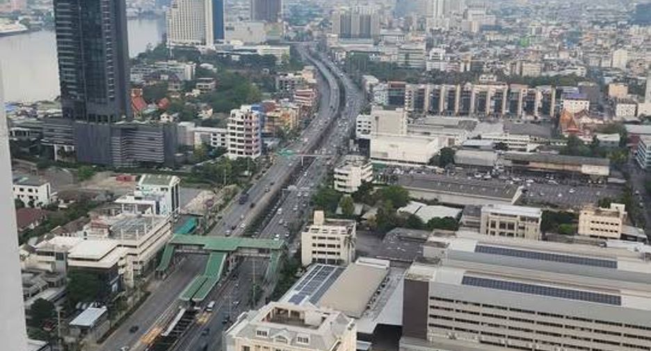 Condo en alquiler de 2 habitaciones en Yan Nawa, Bangkok