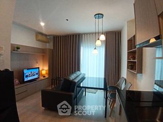 For rent 2 bedrooms condo in Huai Khwang, Bangkok