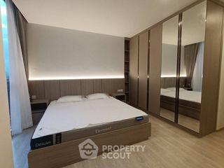 For rent 2 bedrooms condo in Huai Khwang, Bangkok