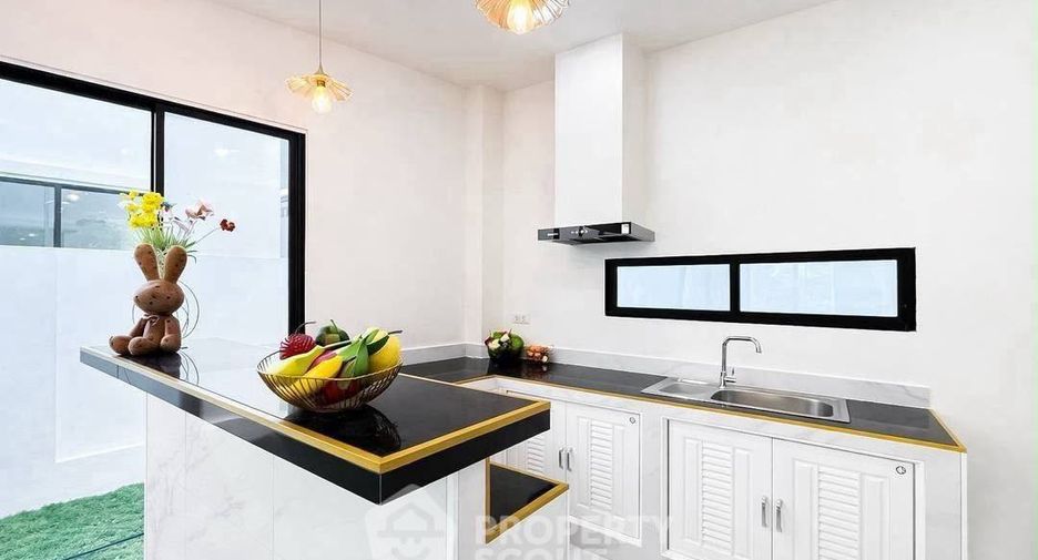 For rent 3 bedrooms villa in Bang Lamung, Chonburi