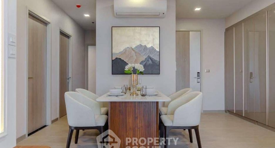 For rent 3 bedrooms condo in Huai Khwang, Bangkok