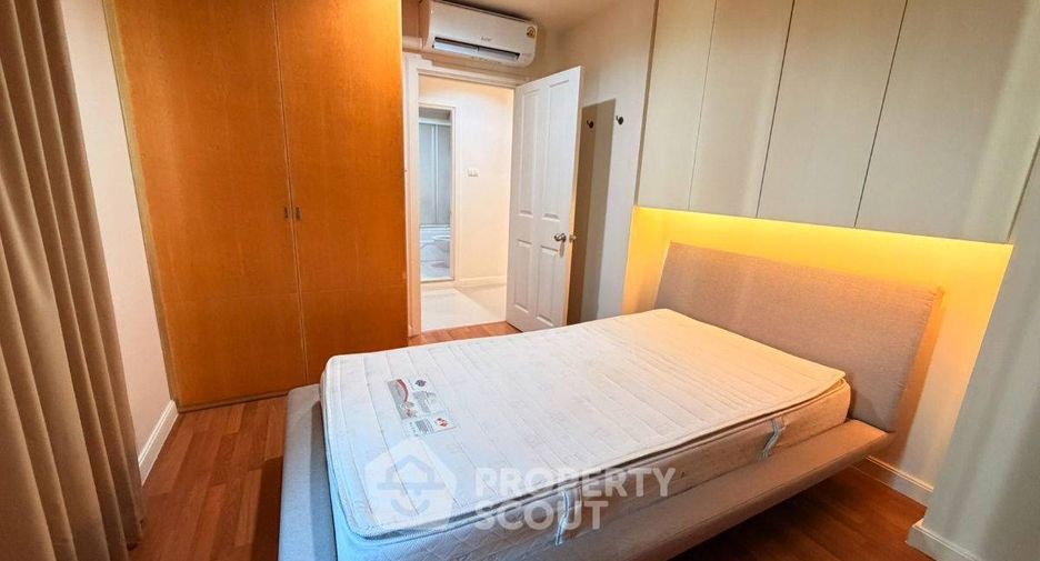 À louer 2 chambres condo à Huai Khwang, Bangkok