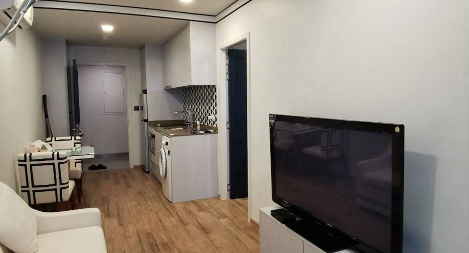 Wohnung zur Miete mit 1 Zimmer in Yan Nawa, Bangkok