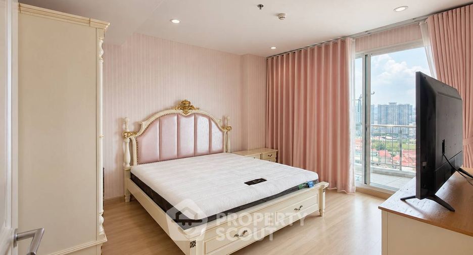 À louer 3 chambres condo à Yan Nawa, Bangkok
