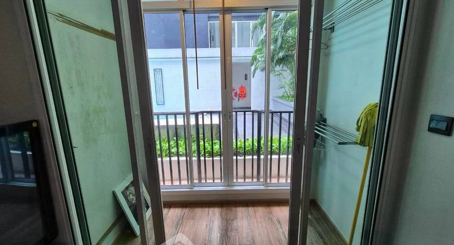 Wohnung zur Miete mit 1 Zimmer in Yan Nawa, Bangkok