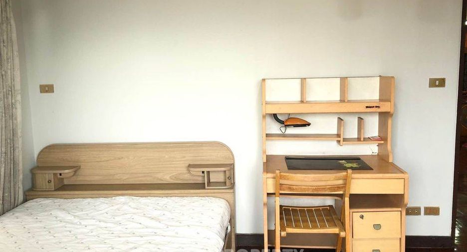 Wohnung zur Miete mit 3 Zimmer in Watthana, Bangkok