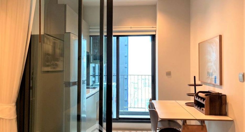 Condo en alquiler de 1 habitaciones en Huai Khwang, Bangkok