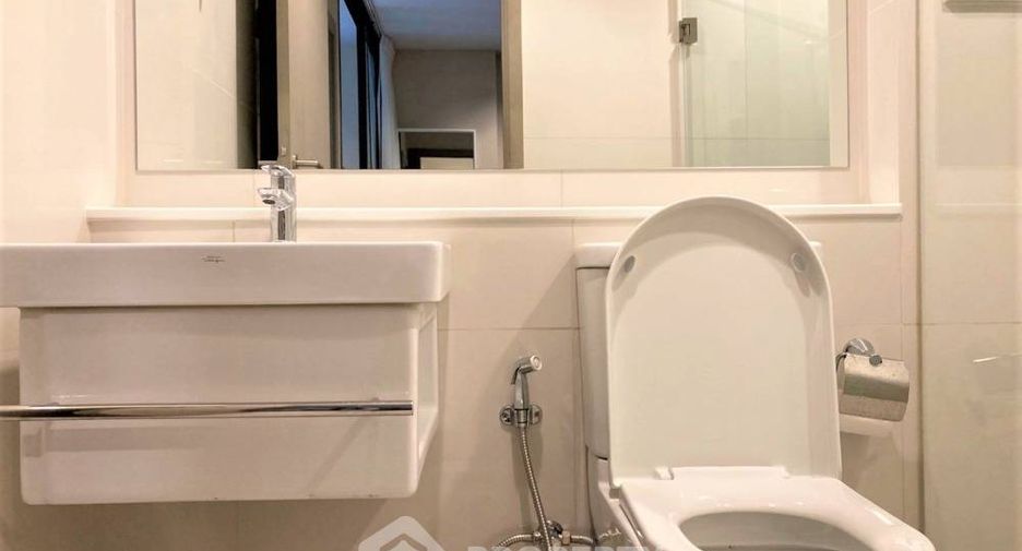 Condo en alquiler de 1 habitaciones en Huai Khwang, Bangkok