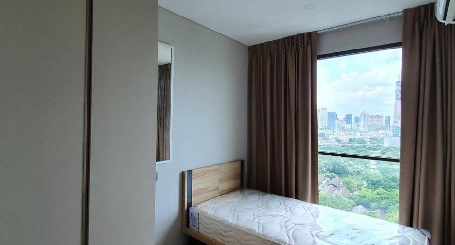 For rent 2 bedrooms condo in Watthana, Bangkok