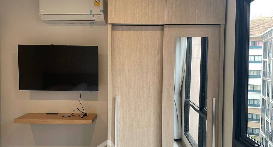 Wohnung zur Miete mit 1 Zimmer in Yan Nawa, Bangkok