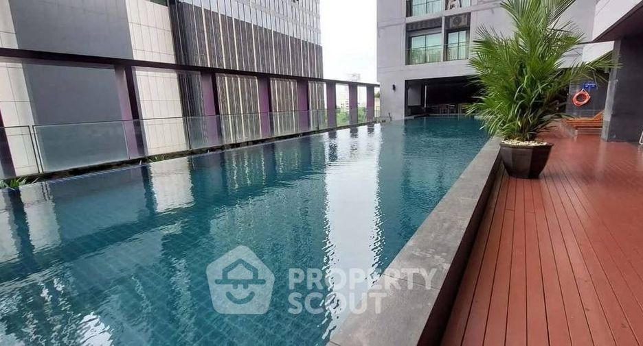 For rent 1 bed condo in Khlong Toei, Bangkok