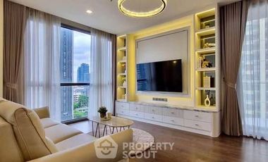 For rent 2 bedrooms condo in Pathum Wan, Bangkok
