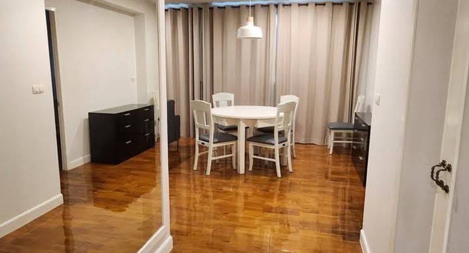 For rent 2 bedrooms condo in Watthana, Bangkok