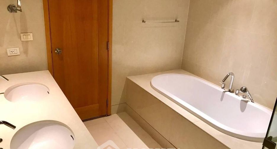 For rent 1 Beds condo in Khlong Toei, Bangkok