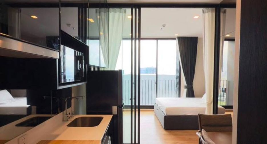 For rent 1 bed condo in Phaya Thai, Bangkok