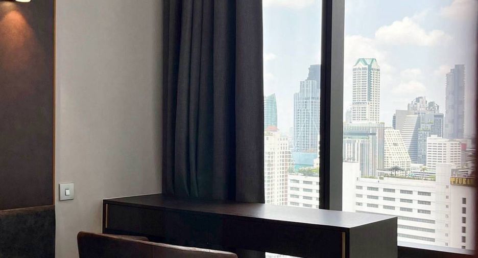 For rent 2 bedrooms condo in Bang Rak, Bangkok