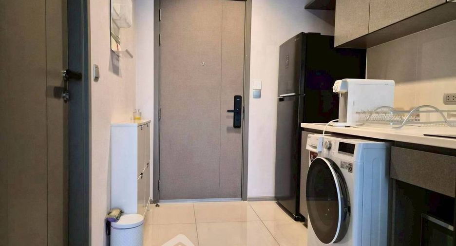 For rent 1 bed condo in Huai Khwang, Bangkok