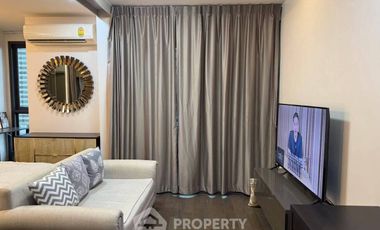 For rent 1 bed condo in Pathum Wan, Bangkok