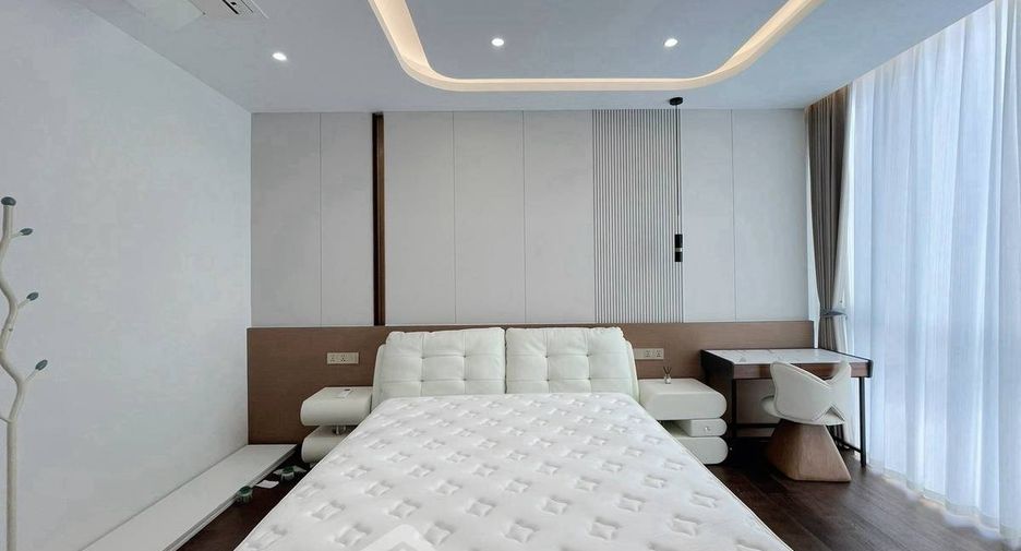 Condo en alquiler de 4 habitaciones en Sathon, Bangkok