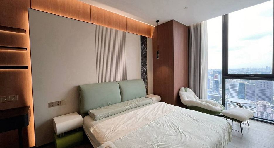 Condo en alquiler de 4 habitaciones en Sathon, Bangkok