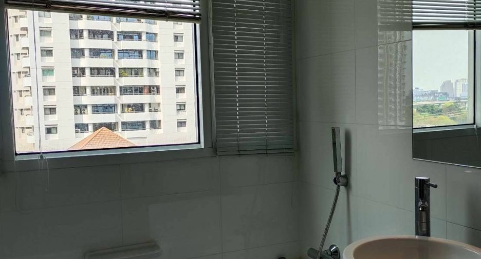 Condo en alquiler de 2 habitaciones en Watthana, Bangkok
