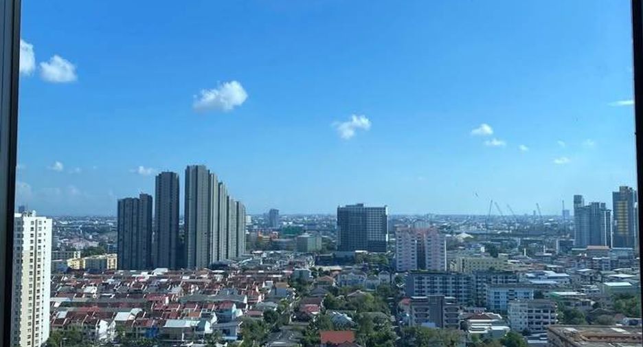 For rent 2 bedrooms condo in Bang Na, Bangkok
