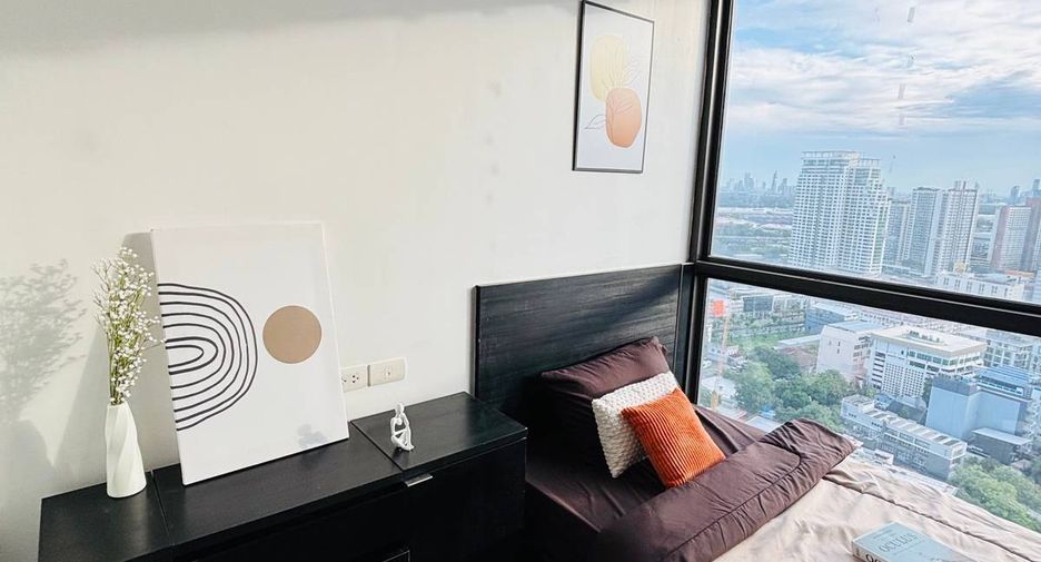 For rent 2 bedrooms condo in Khlong Toei, Bangkok