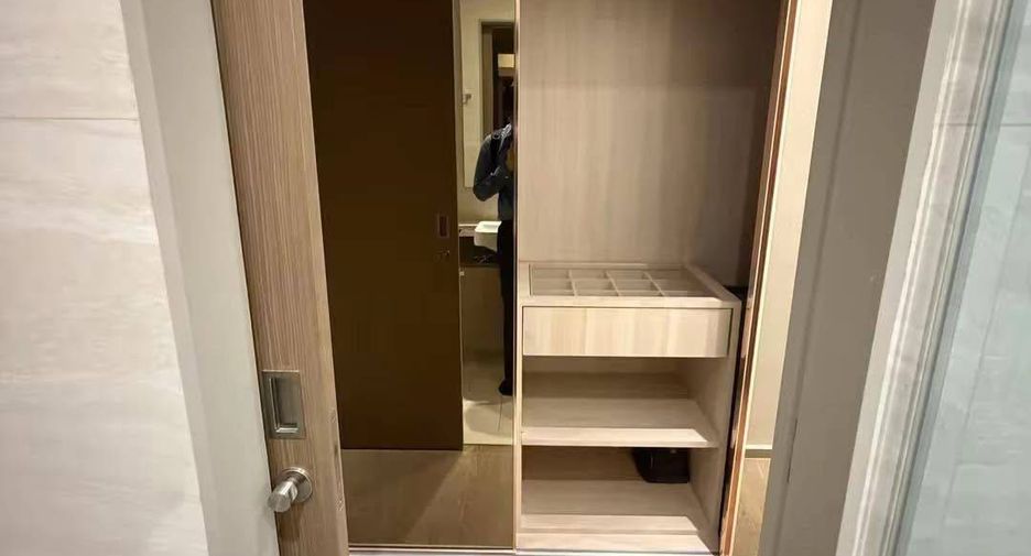 For rent 1 bed condo in Bang Rak, Bangkok