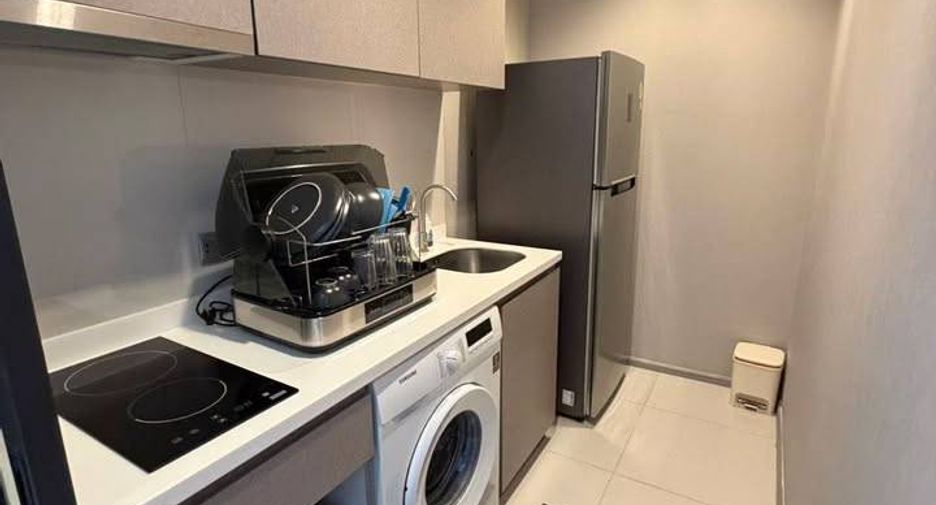 For rent 1 bed condo in Watthana, Bangkok