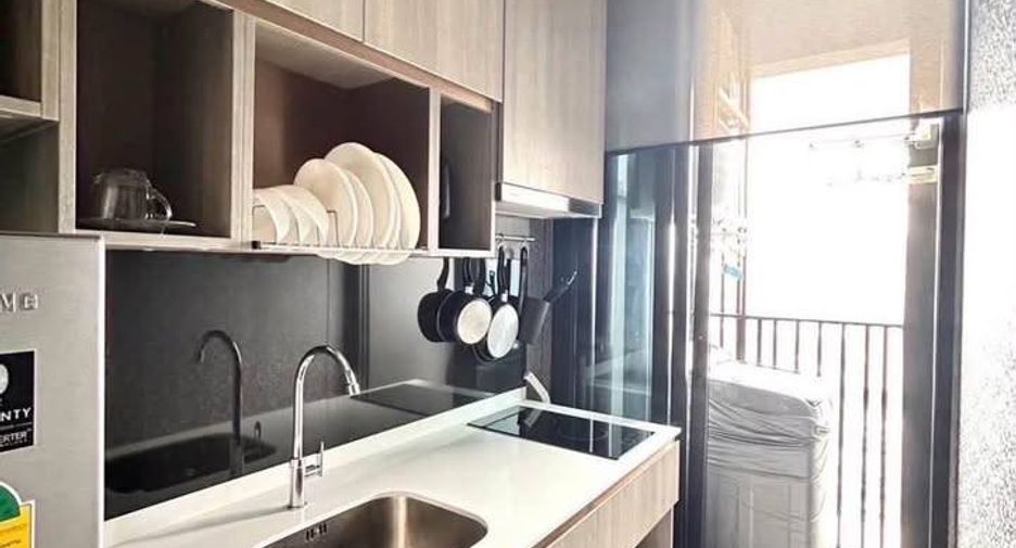 Condo en alquiler de 1 habitaciones en Watthana, Bangkok