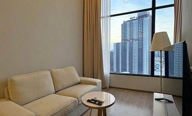 Condo en alquiler de 2 habitaciones en Huai Khwang, Bangkok