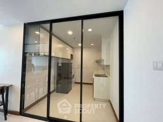 For rent 1 bed condo in Khlong San, Bangkok