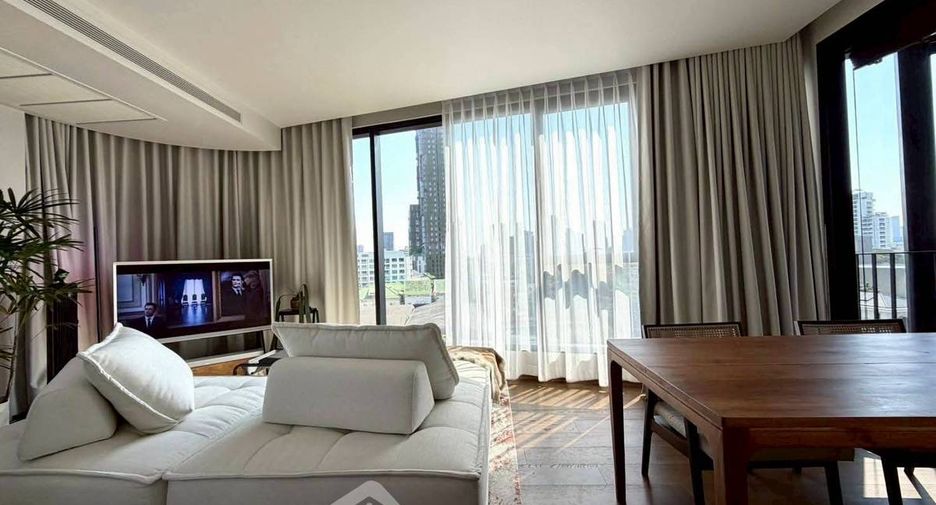 For rent 2 bedrooms condo in Khlong Toei, Bangkok
