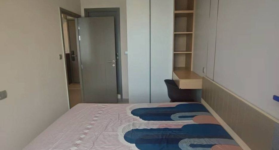 For rent 2 bedrooms condo in Huai Khwang, Bangkok