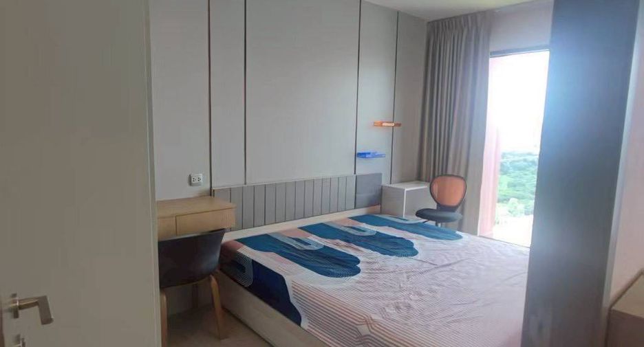 For rent 2 bedrooms condo in Huai Khwang, Bangkok