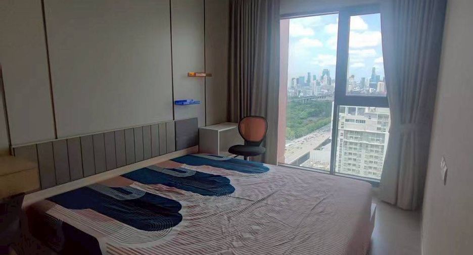 For rent 2 bedrooms condo in Huai Khwang, Bangkok